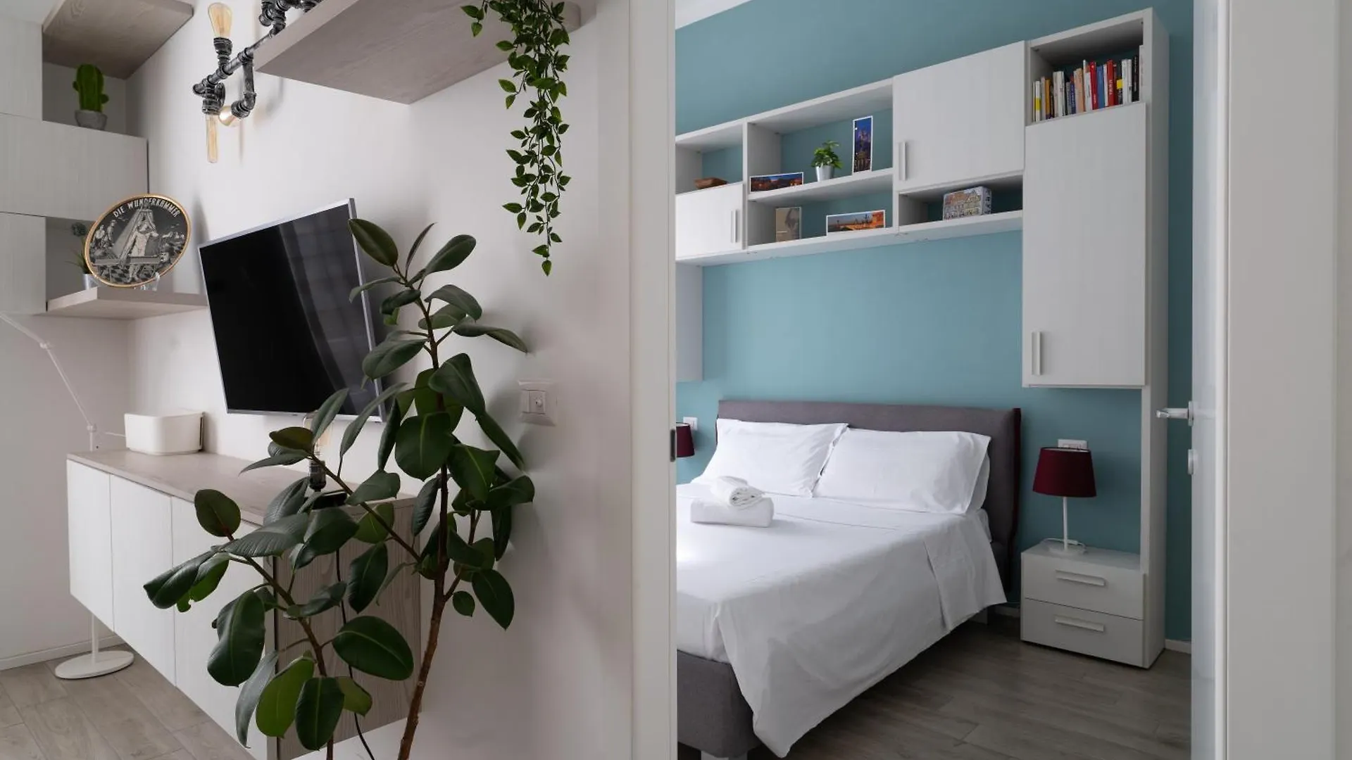 Apartment Cinema Suite Central Station - 10 Mins Citycenter Milan Italy